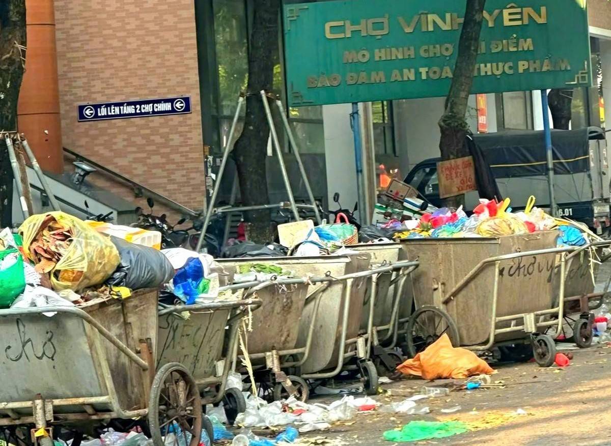 Phú Thọ: Rác ùn ứ tại Vĩnh Phúc, Vĩnh Yên và “nút thắt” Nhà máy Trạm Thản