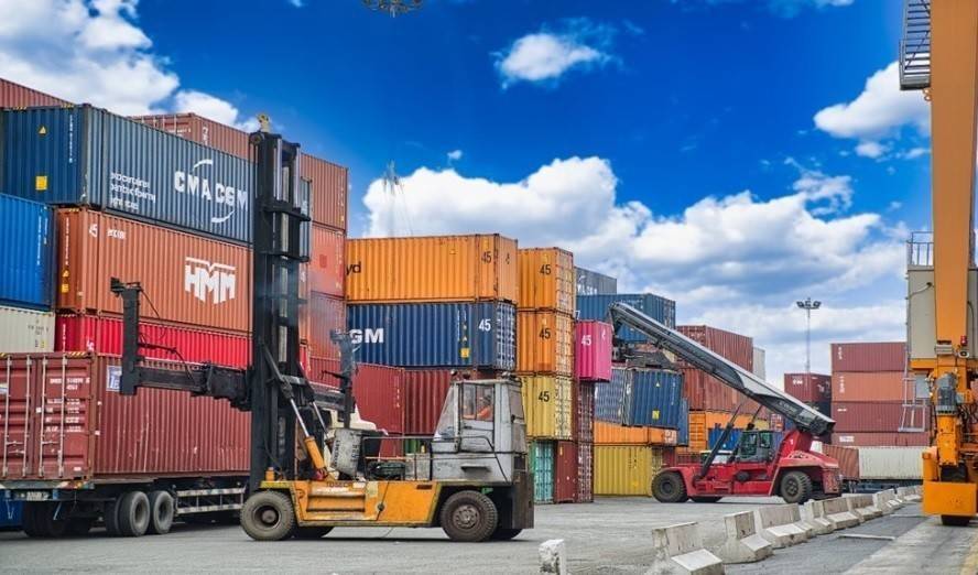 Nhập siêu tăng mạnh nhưng phần lớn tiền đang chảy vào sản xuất