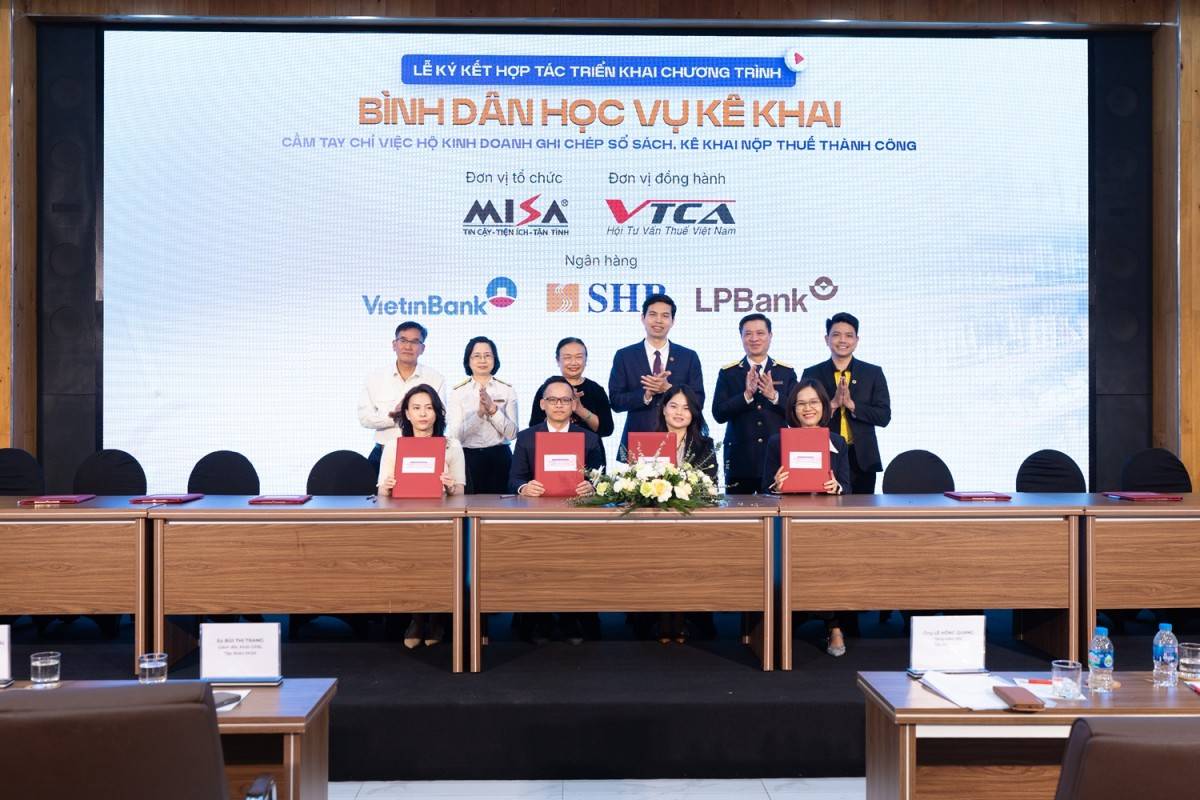  SHB và MISA ký kết hợp tác triển khai chương trình “Bình dân học vụ kê khai”