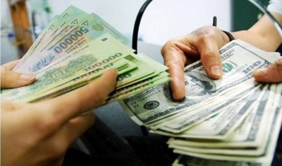Giao dịch ngoại tệ, hay còn gọi là giao dịch ngoại hối, là giao dịch mà 2 bên thực hiện mua vào hoặc bán ra các tiền tệ quốc tế.