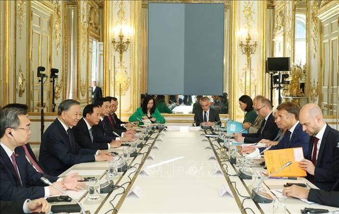 Việt Nam - Pháp mở rộng các trụ cột hợp tác chiến lược