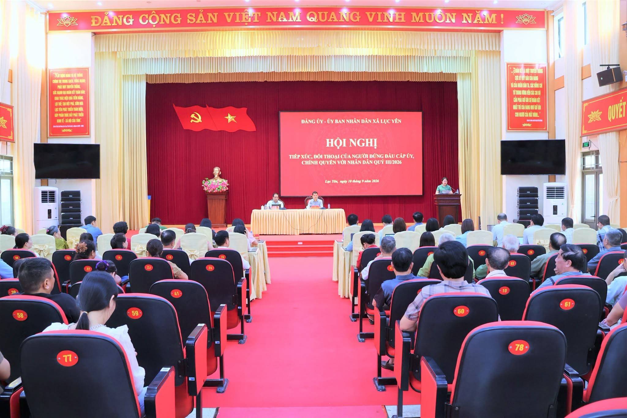 Đảng ủy - UBND xã Lục Yên  tổ chức Hội nghị tiếp xúc, đối thoại trực tiếp của người đứng đầu cấp ủy, chính quyền xã với Nhân dân năm 2026.ại hội nghị, với tinh thần dân chủ, thẳng thắn, cởi mở, đại diện nhân dân  các thôn đã có 15 kiến nghị, phản ánh nhiều nội dung liên quan đến: quy hoạch, đường giao thông nông thôn; vệ sinh môi trường, hệ thống cơ sở hạ tầng phục vụ sản xuất cho nông dân; các chính sách an sinh xã hội và các vấn đề dân sinh được người dân quan tâm. 