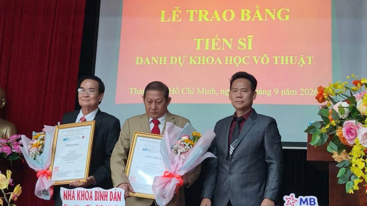 TP. Hồ Chí Minh trao bằng Tiến sĩ danh dự Khoa học Võ thuật 