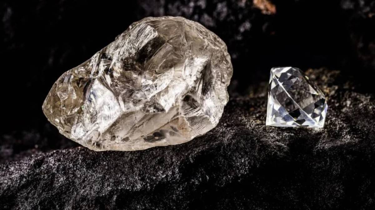 Kim cương thô qua cửa khẩu phải đáp ứng chuỗi kiểm soát mới