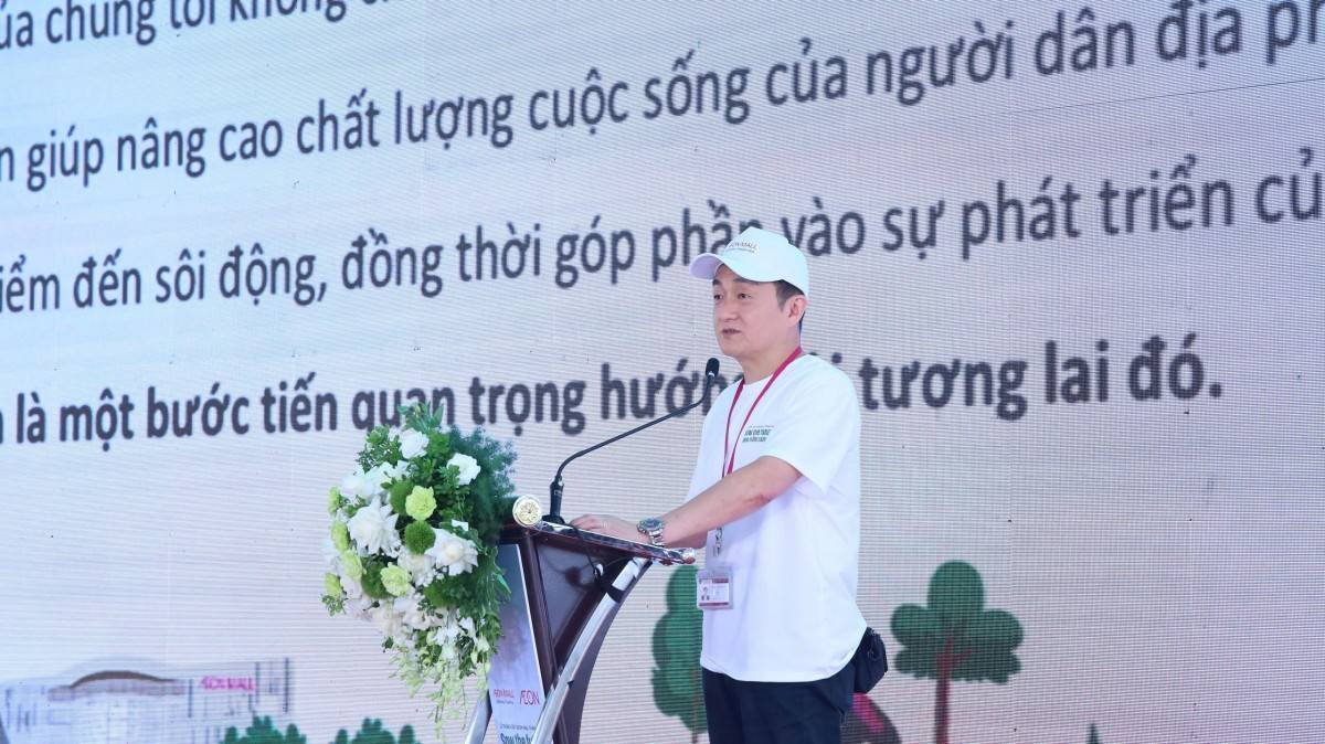 Ông Kobayashi, Phó Tổng Giám đốc Công ty TNHH AEONMALL Việt Nam phát biểu tại chương trình.