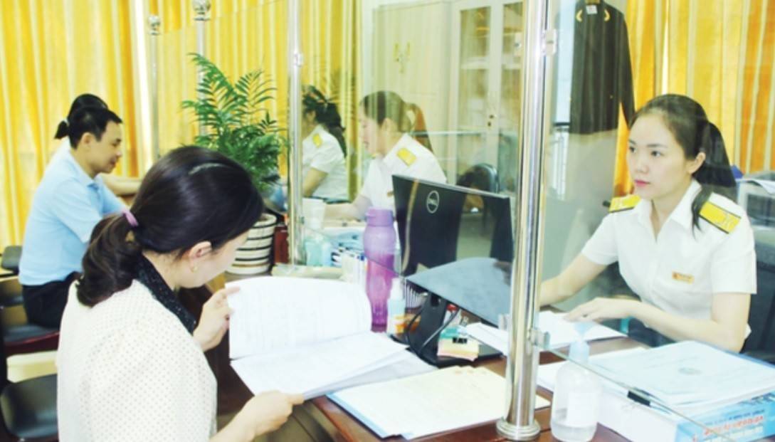 Hộ kinh doanh chuyển sang kê khai được đề xuất miễn phạt tiền trong năm 2026