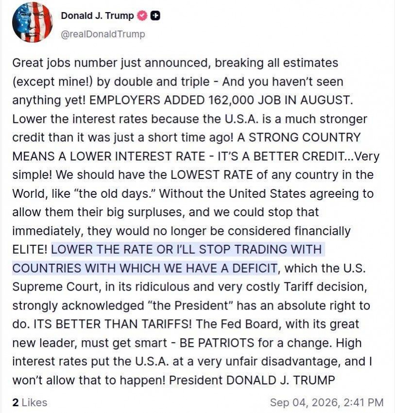 Ông Trump thúc giục Fed duy trì lãi suất thấp nhất thế giới