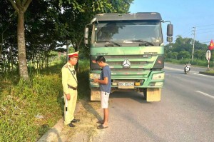 Phú Thọ khuyến cáo doanh nghiệp vận tải chủ động đổi biển số nền vàng