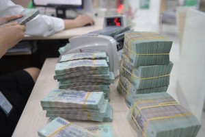 Tiền gửi khách hàng hụt nhịp tín dụng, ngân hàng tăng tốc phát hành giấy tờ có giá