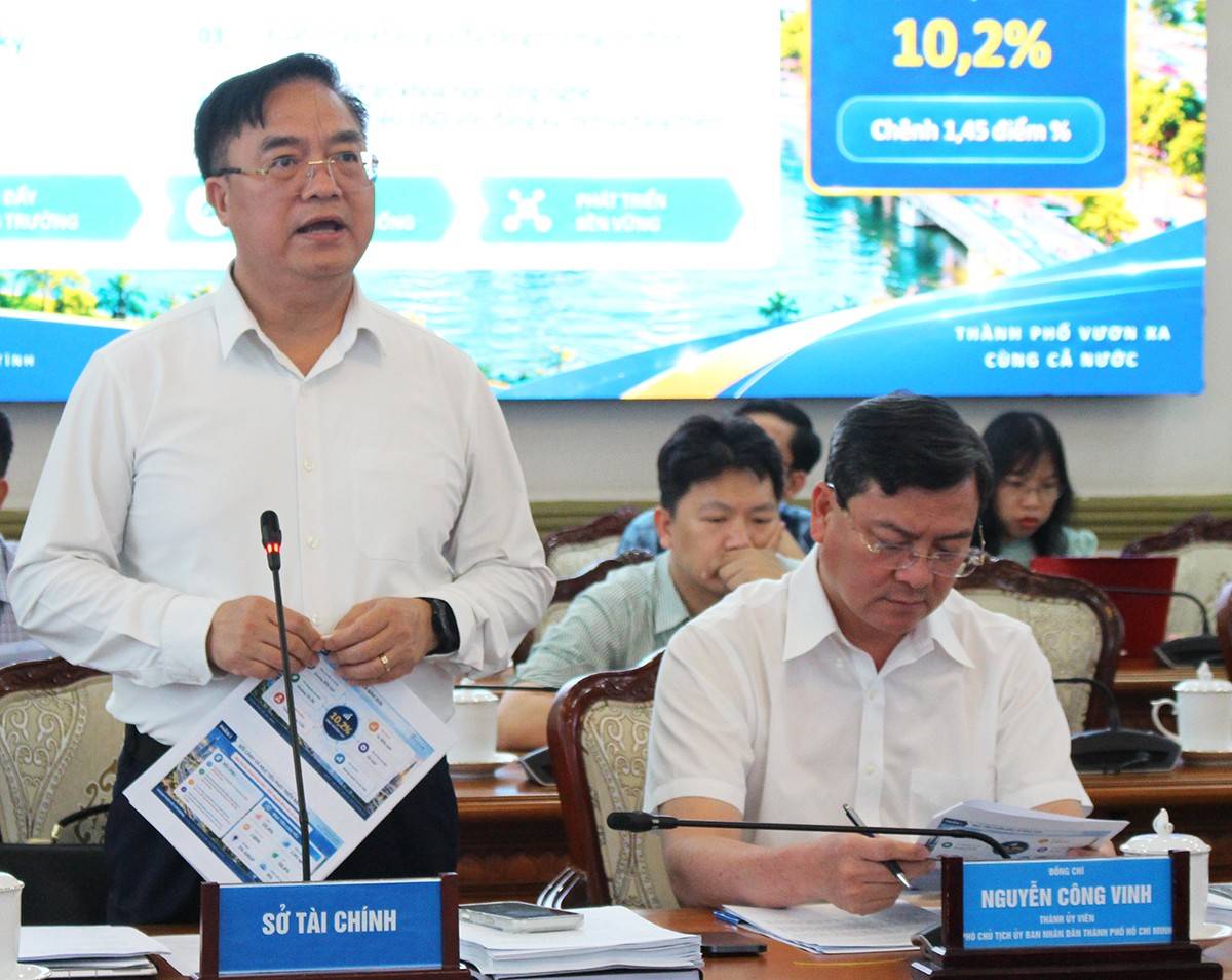 TP. Hồ Chí Minh: FDI vượt 10 tỷ USD, cắt 42% dự án đầu tư công để dồn vốn cho hạ tầng