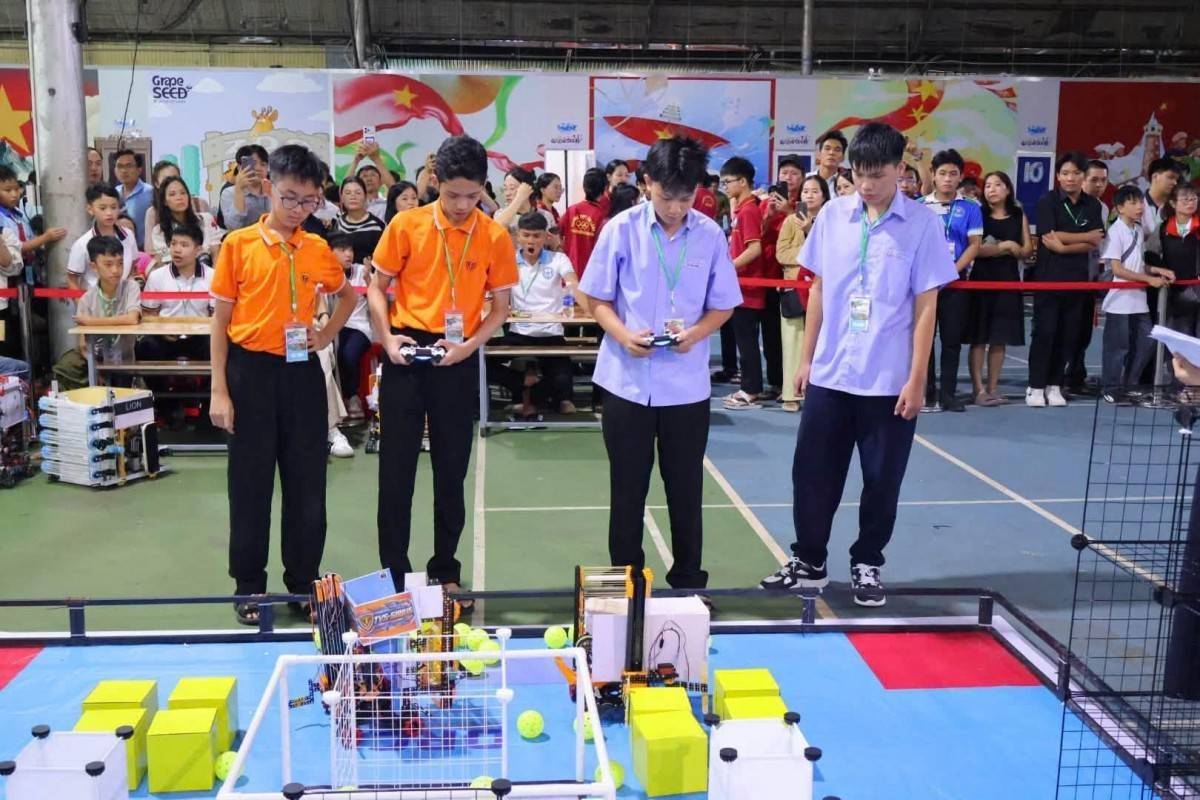 89 đội robot “đọ sức” tại sân chơi công nghệ ORC Tây Nguyên