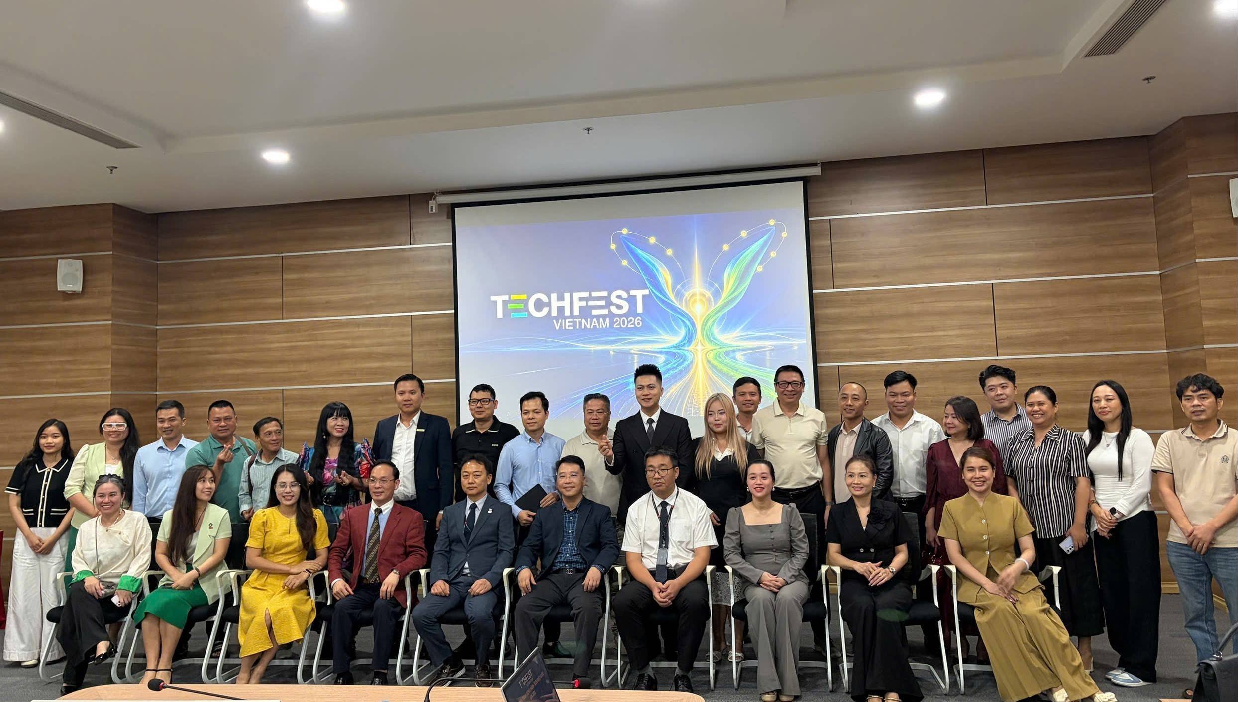 TECHFEST 2026 đưa AI, y tế, UAV và công nghệ xanh gần hơn với thị trường