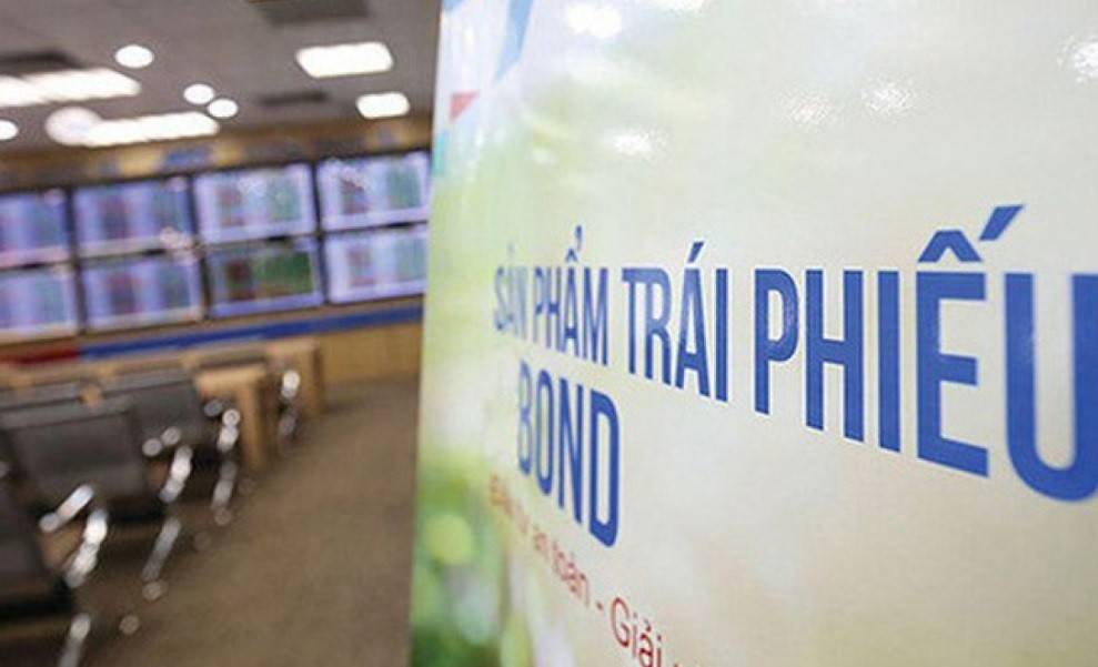 Thị trường trái phiếu doanh nghiệp đang ghi nhận sự cải thiện về quy mô huy động, nhưng dòng vốn vẫn tập trung chủ yếu vào ngân hàng và bất động sản.