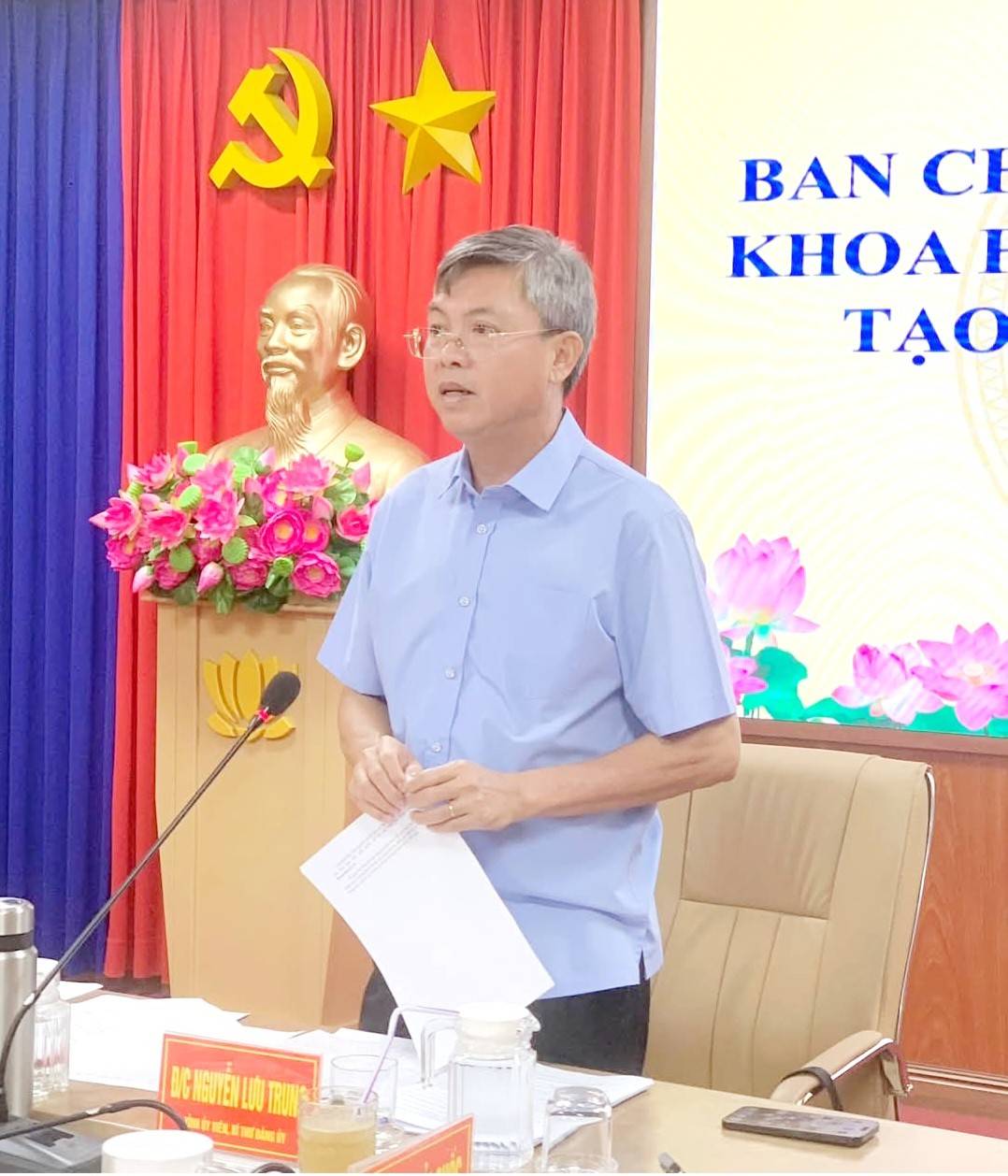Hà Tiên đẩy mạnh chuyển đổi số, từng bước ổn định bộ máy sau sắp xếp