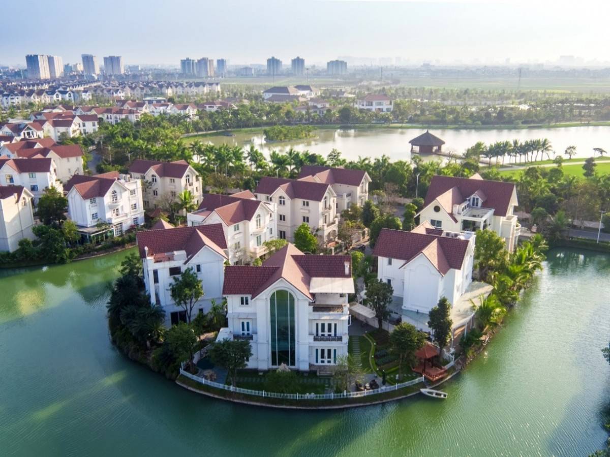 Vinhomes Riverside mang đến góc tham chiếu về giá trị của nhà thấp tầng trong một khu đô thị đã hình thành cộng đồng và môi trường sống ổn định.