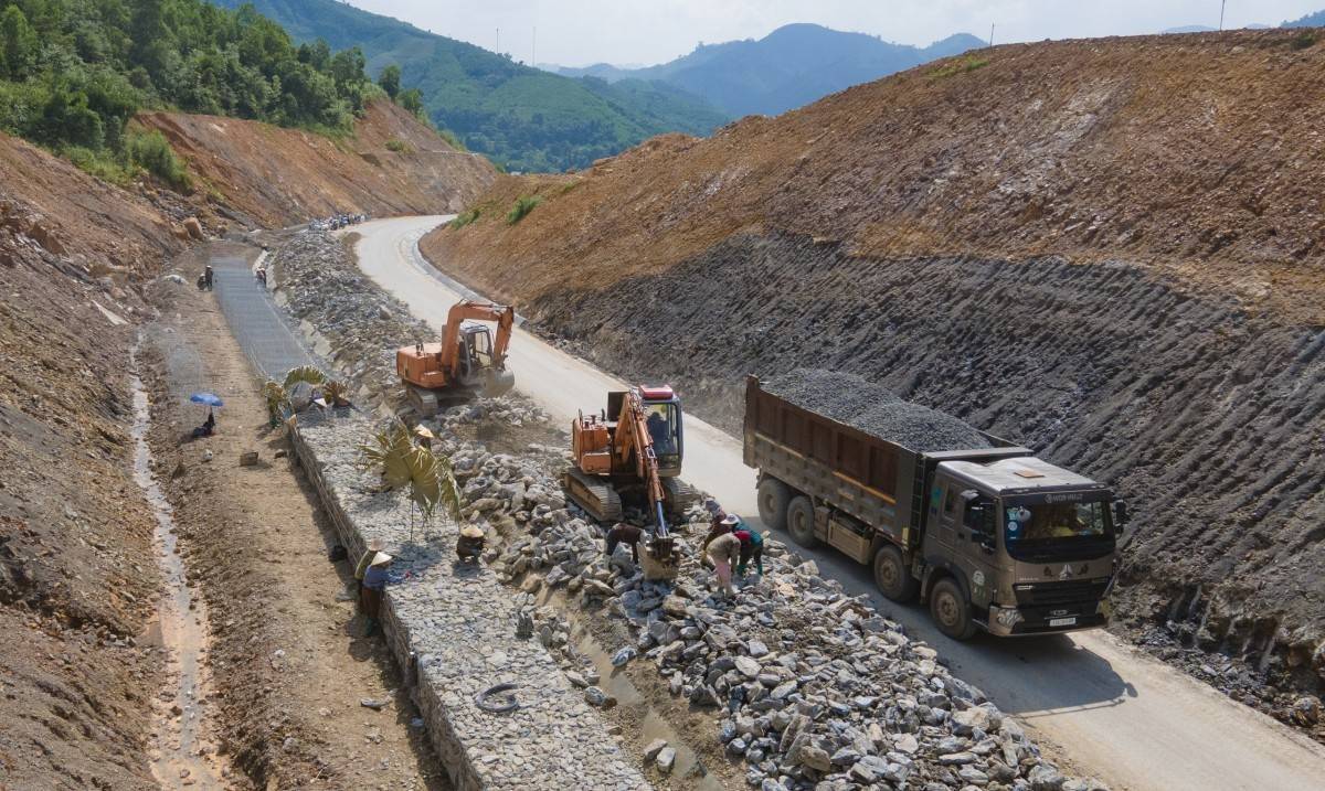 Đường Hồ Chí Minh qua Thái Nguyên, Tuyên Quang tăng tốc về đích tháng 9