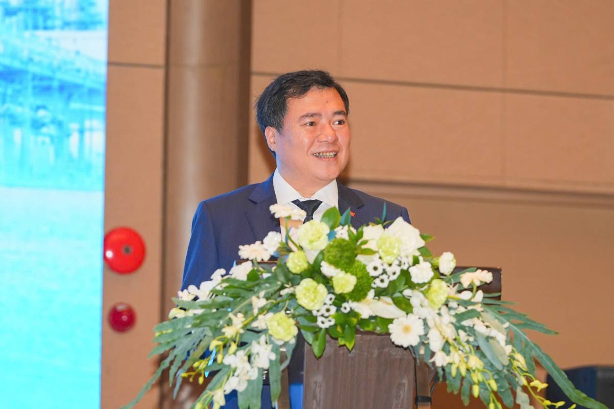 Thứ trưởng Bộ Công Thương Nguyễn Sinh Nhật Tân phát biểu khai mạc Diễn đàn. Ảnh: Đàm Thanh - Cổng TTĐT TP Hải Phòng