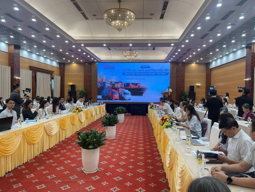 Quang cảnh Diễn đàn