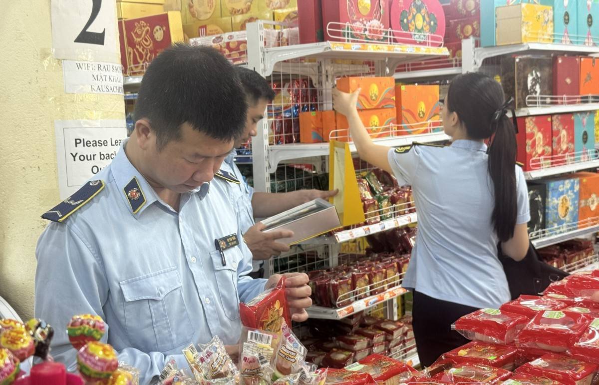 Điện Biên kiểm soát thị trường hàng hóa dịp Tết Trung thu