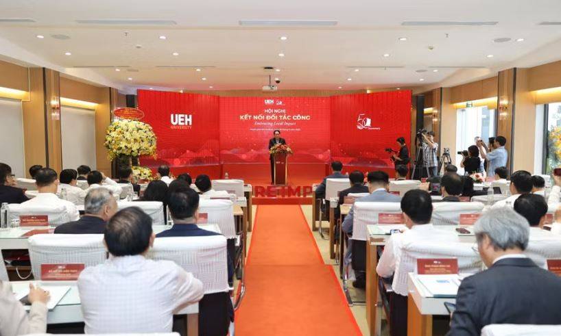 UEH thúc đẩy hợp tác công, đưa tri thức vào giải quyết bài toán thực tiễn
