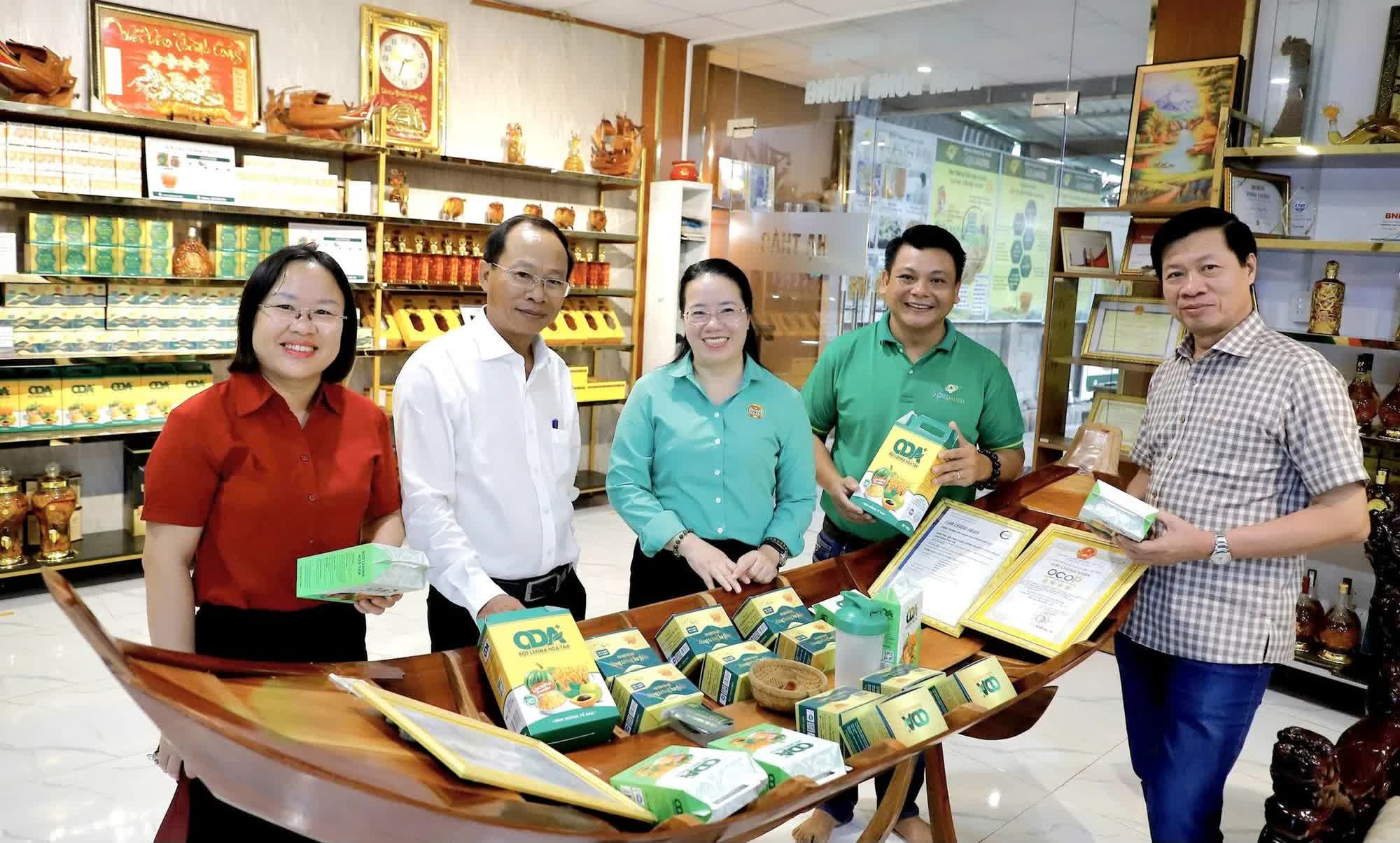 Hà Nội nâng kỹ năng, mở rộng liên kết sản xuất cho nông dân