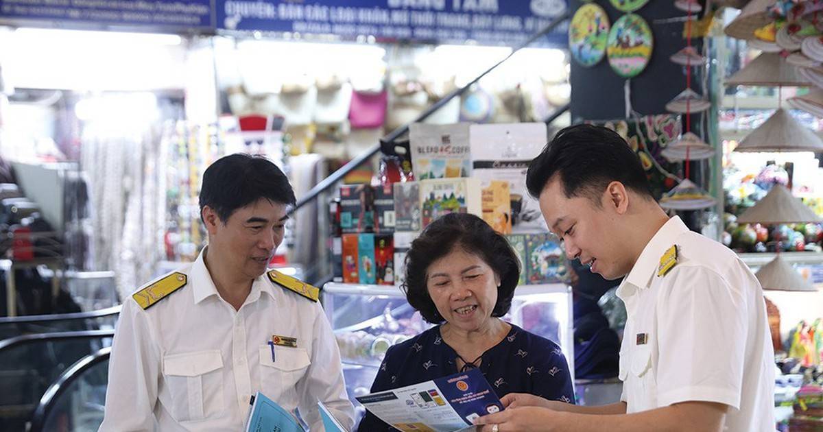 Đề xuất hộ kinh doanh doanh thu đến 10 tỷ đồng được áp dụng phương pháp tính thuế đơn giản từ năm 2026