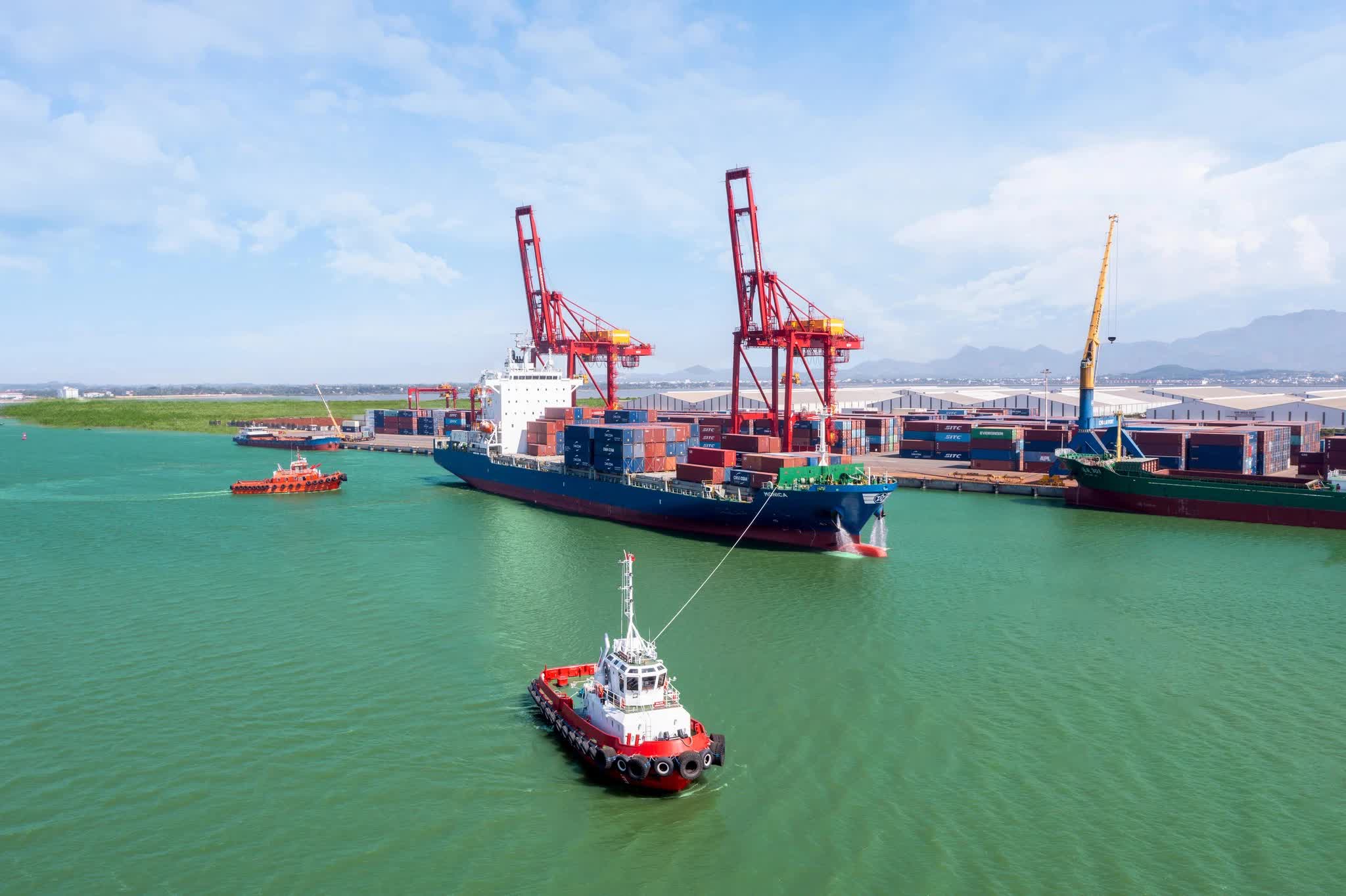 Hoàn thiện khung pháp lý, khơi thông nguồn lực cho kinh tế biển