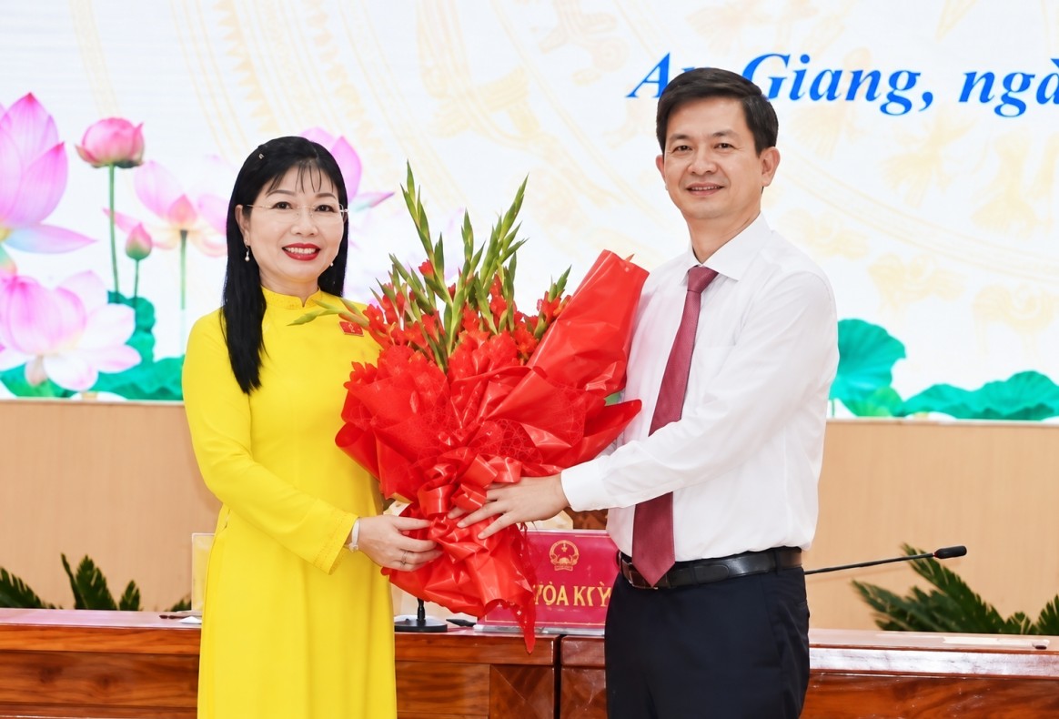 Bà Trần Thị Thanh Hương được bầu giữ chức Chủ tịch HĐND tỉnh An Giang