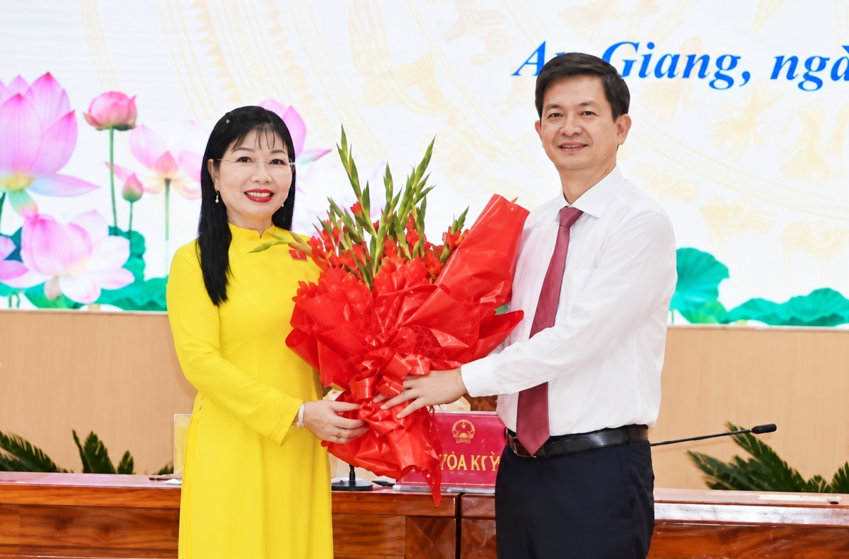 Bà Trần Thị Thanh Hương được bầu giữ chức Chủ tịch HĐND tỉnh An Giang