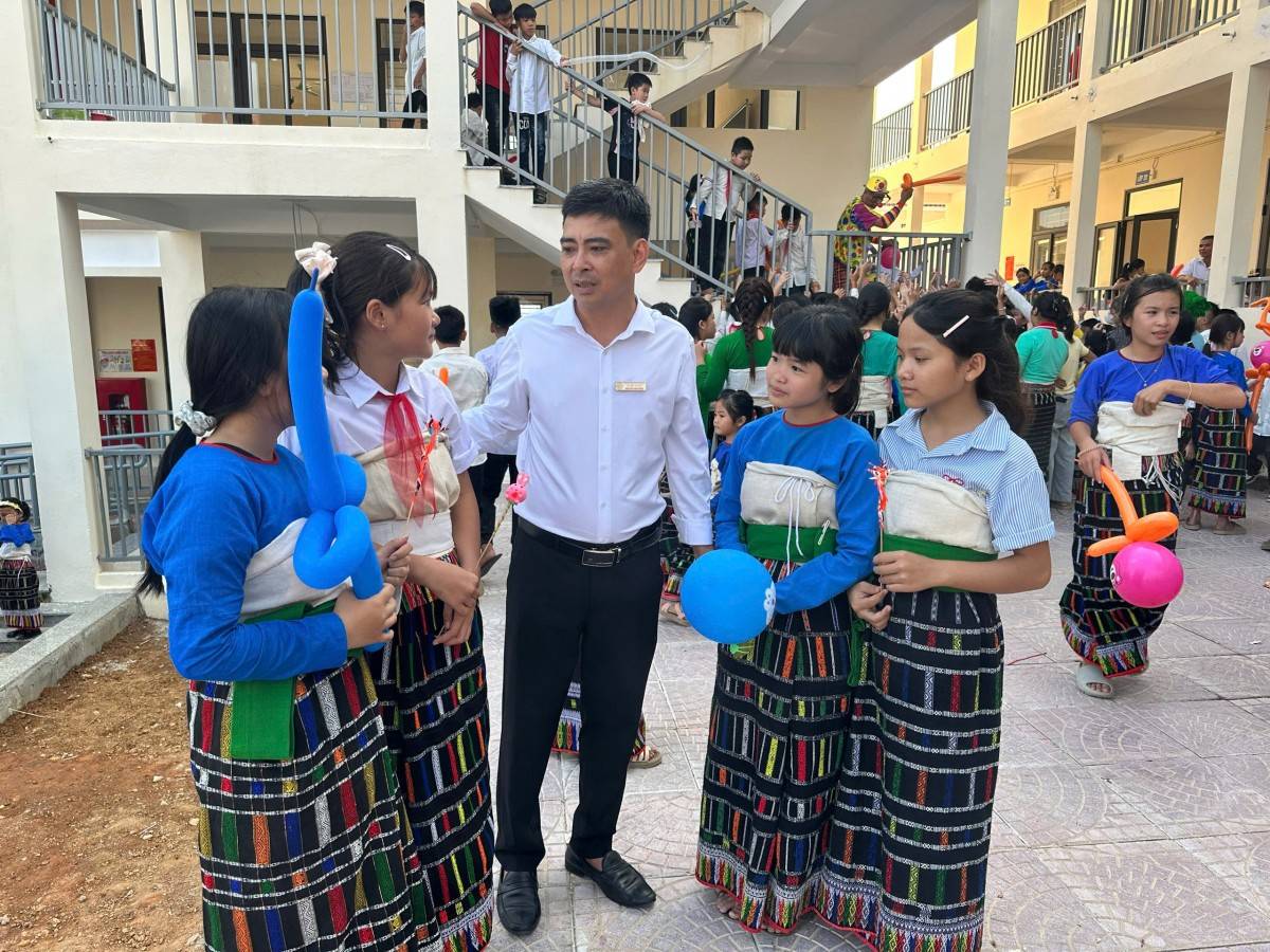 Yên Khương (Thanh Hoá) bừng sáng đêm trăng rằm nơi biên giới