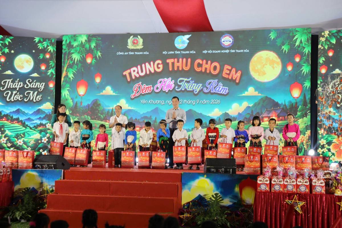 Yên Khương (Thanh Hoá) bừng sáng đêm trăng rằm nơi biên giới