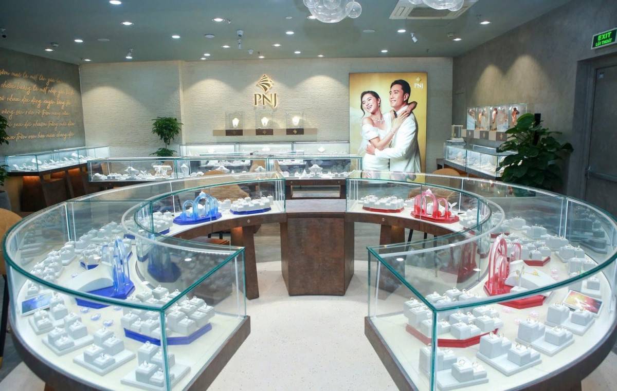 Tỷ lệ sở hữu PNJ của gia đình Chủ tịch PNJ giảm mạnh