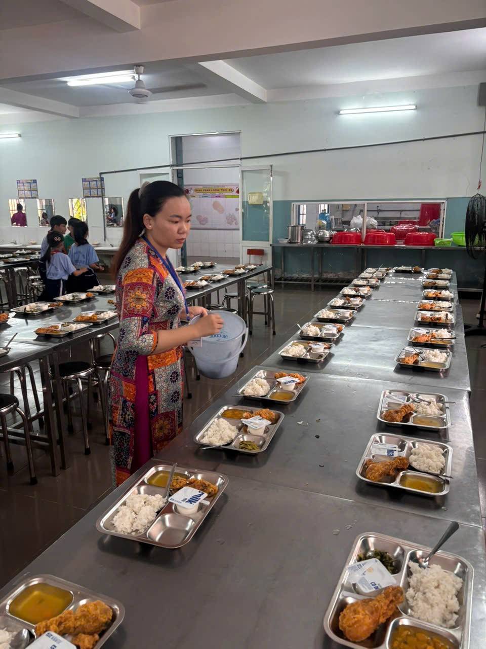 100% trường học ở Đông Thạnh tham gia Tick xanh trách nhiệm, tăng minh bạch chuỗi cung ứng