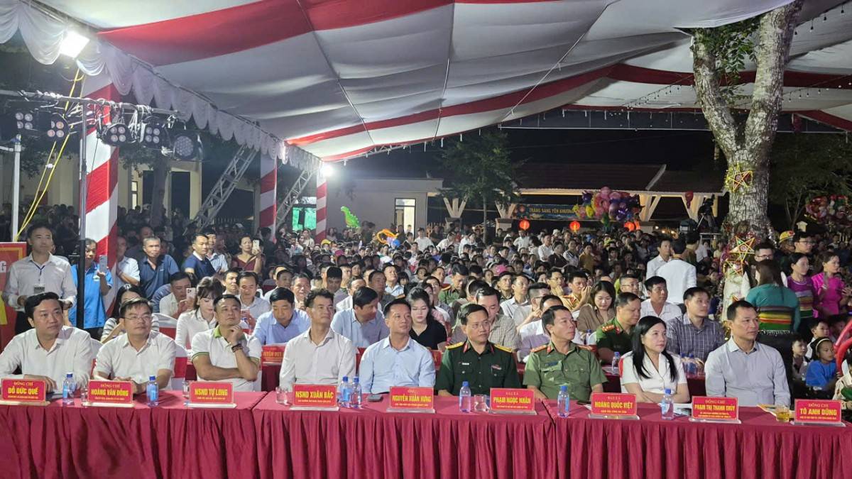 Yên Khương (Thanh Hoá) bừng sáng đêm trăng rằm nơi biên giới