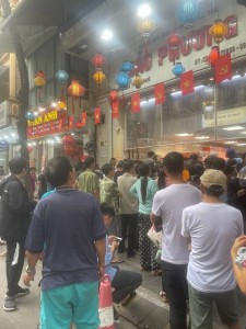 Bảo Phương và câu chuyện chiếc bánh giữ chân người Hà Nội qua nhiều thế hệ