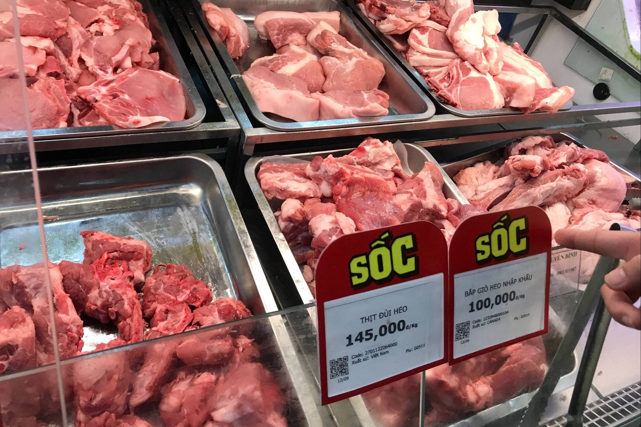 Thịt nhập khẩu vượt 2 tỷ USD, giá gia cầm bình quân chỉ 26.500 đồng/kg