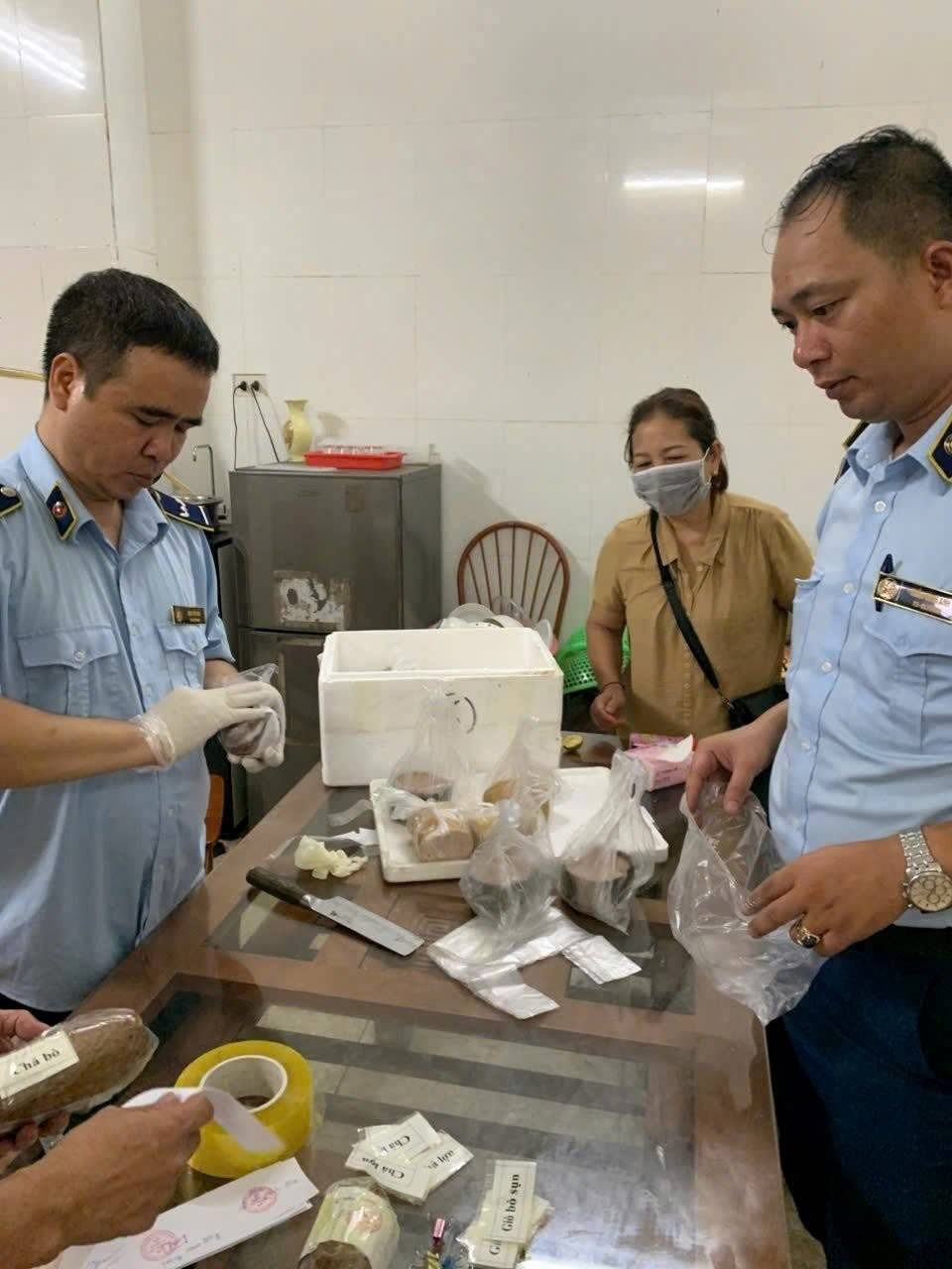 Lào Cai: Phát hiện hàn the tại cơ sở có 194 kg giò chả, lời cảnh tỉnh cho người kinh doanh