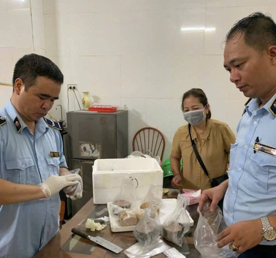 Lào Cai: Phát hiện hàn the tại cơ sở có 194 kg giò chả, lời cảnh tỉnh cho người kinh doanh