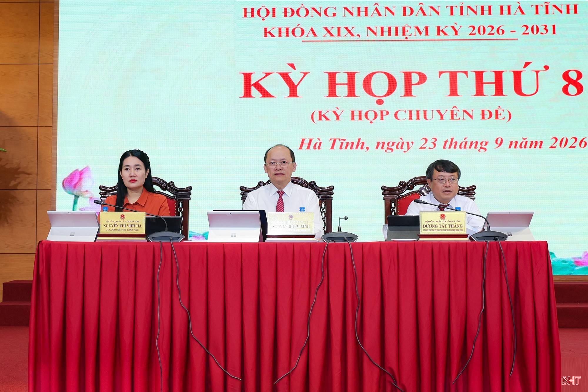 HĐND tỉnh Hà Tĩnh thông qua 13 nghị quyết, tạo cơ sở triển khai nhiệm vụ cuối năm