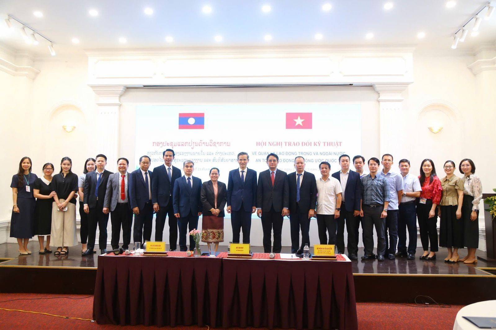 Việt Nam - Lào thúc đẩy hợp tác lao động, việc làm đi vào chiều sâu