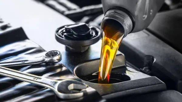 Giá dầu diesel ít lưu huỳnh tăng 3,13%, chạm mốc 1.417 USD/tấn trong phiên giao dịch ngày 23/9