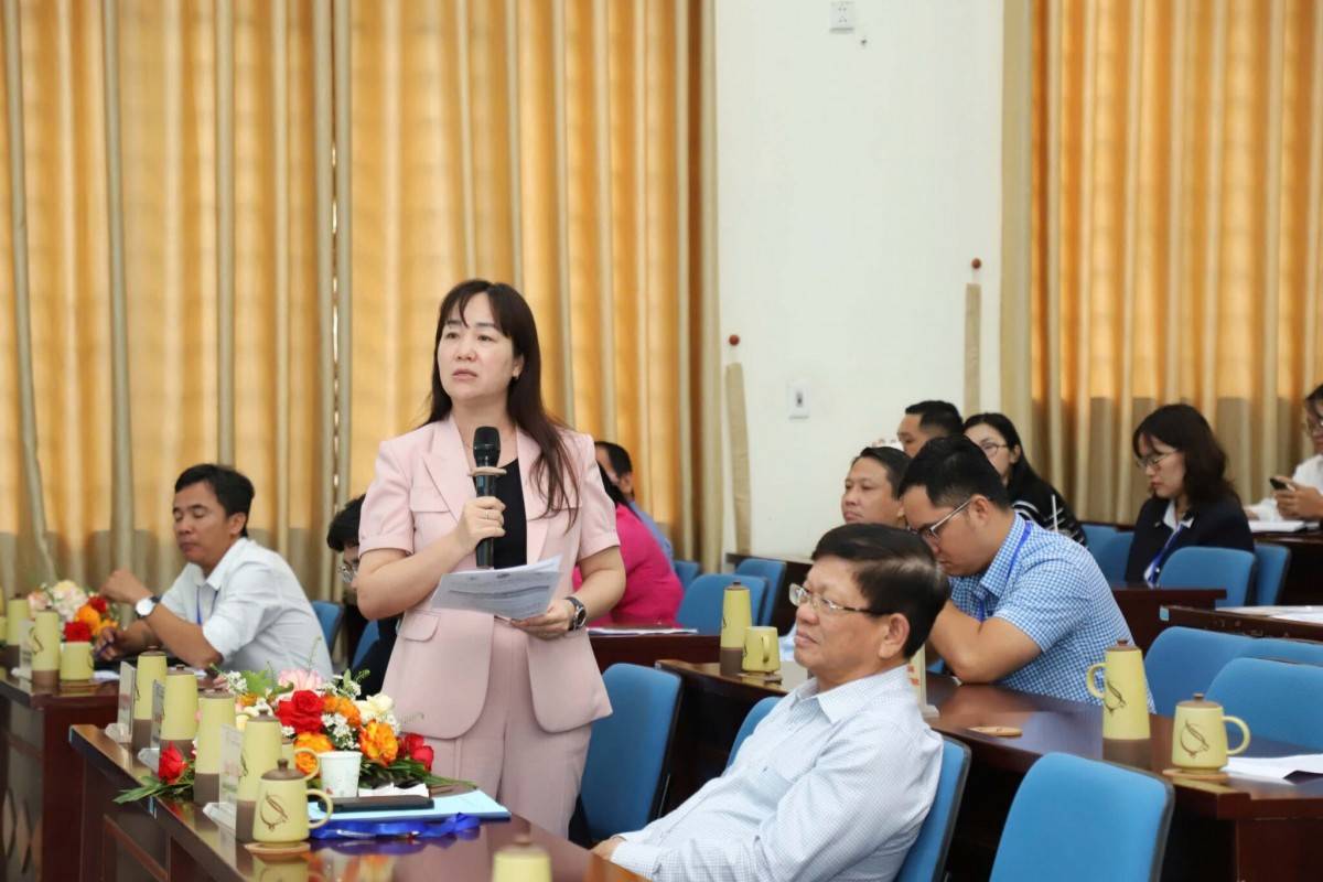 TS. Vũ Thị Bích Hậu – Phó Giám đốc Sở Nông nghiệp và Môi trường thành phố Đà Nẵng bày tỏ lời cảm ơn đối với các bài trình bày về đổi mới sáng tạo và ứng dụng công nghệ trong bảo tồn đa dạng sinh học, đồng thời đánh giá cao những đóng góp khoa học thực tiễn của các diễn giả - (Ảnh: https://greenviet.org).
