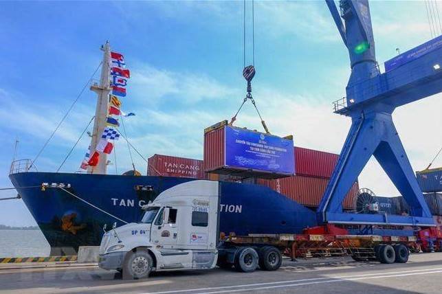 Cảng Cần Thơ mở cửa ngõ logistics mới sang Tây Nam Trung Quốc