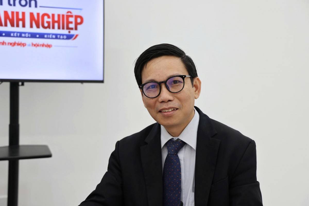 luật sư Nguyễn Sơn Tùng, Chủ tịch Công ty Luật TNHH Legal United Law, Chủ tịch Trung tâm Trọng tài Thương mại Sài Gòn (SCAC)