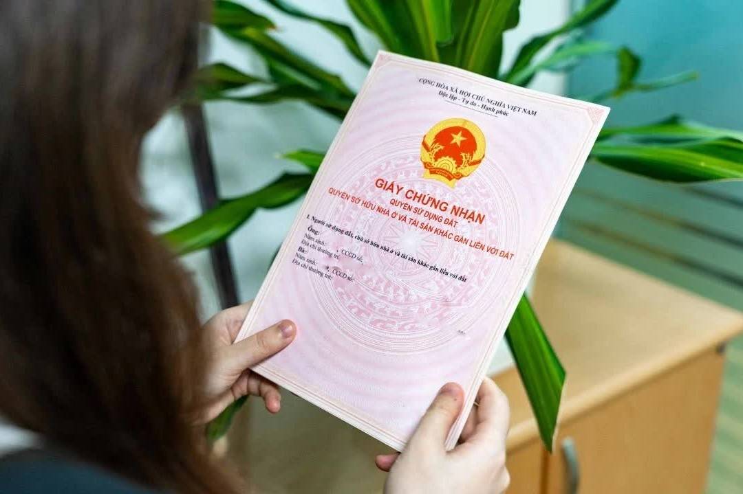Hà Nội thí điểm “Sổ đỏ trao tay”, giảm khâu trung gian cho người dân