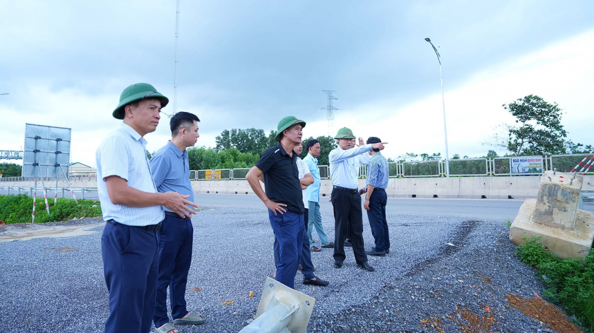 Quảng Trị: Xử lý các vấn đề đường gom dân sinh, vuốt nối và thoát nước liên quan đến cao tốc Vạn Ninh - Cam Lộ