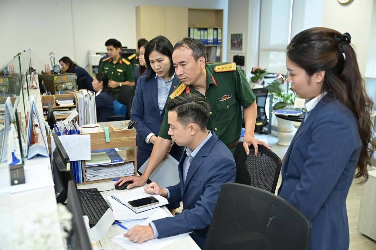 và khối Hành chính về công tác cải cách thủ tục hành chính