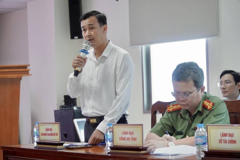 Ông Nguyễn Phi Đa - Chánh Văn phòng UBND tỉnh Đồng Tháp thông tin tại buổi giao ban báo chí tháng 9/2025 - Ảnh: Kim Ngân/https://baophapluat.vn