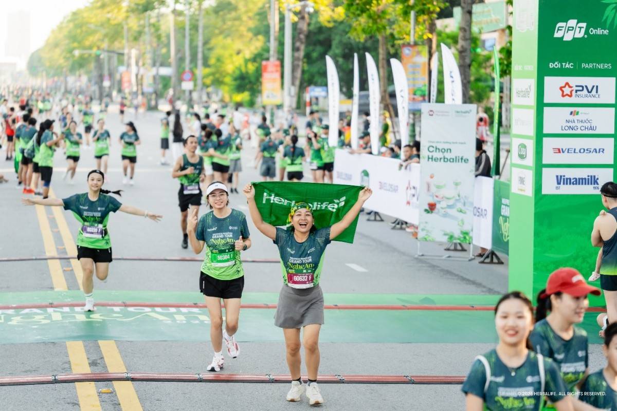 Hơn 7.000 người tham gia giải VnExpress Marathon Nghệ An 2026