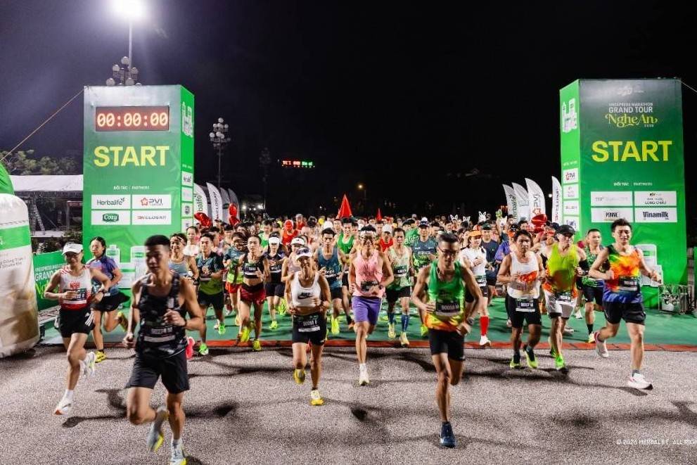 Hơn 7.000 người tham gia giải VnExpress Marathon Nghệ An 2026